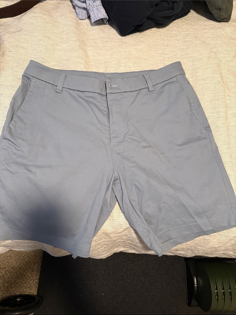 Lululemon Men’s Light Blue ABC Shorts 34 Waist